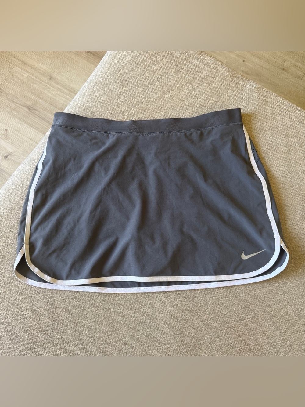 Nike Golf Dri-FIT Gray Athletic Skort Size Large Built-In Shorts